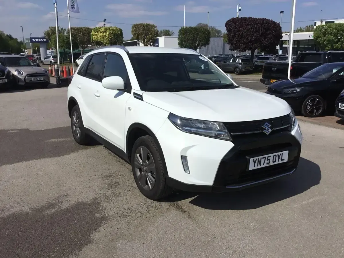 Nouă Suzuki Vitara 116 CP (85 kW) 2025 Alb SUV