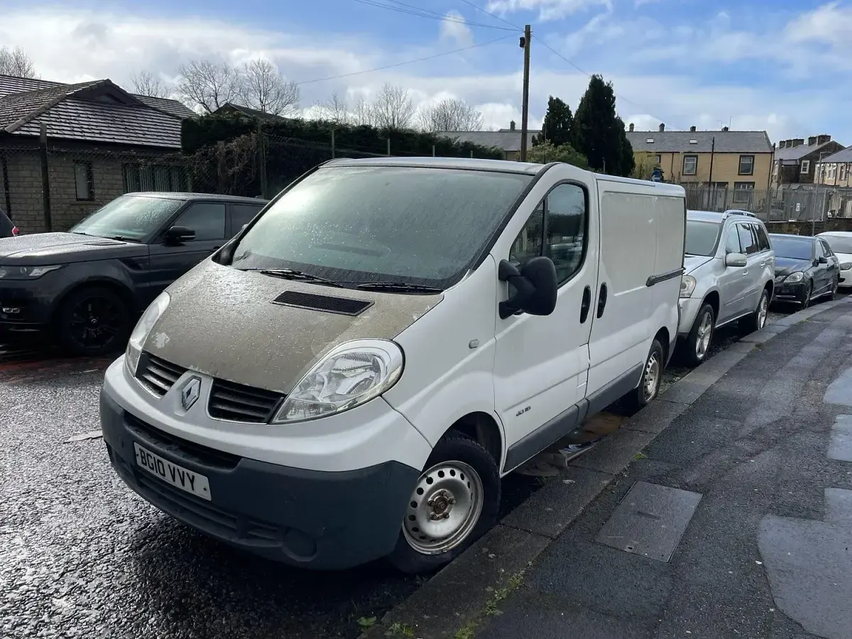 Used Renault Trafic 115 HP (84 kW) 2010 White MPV