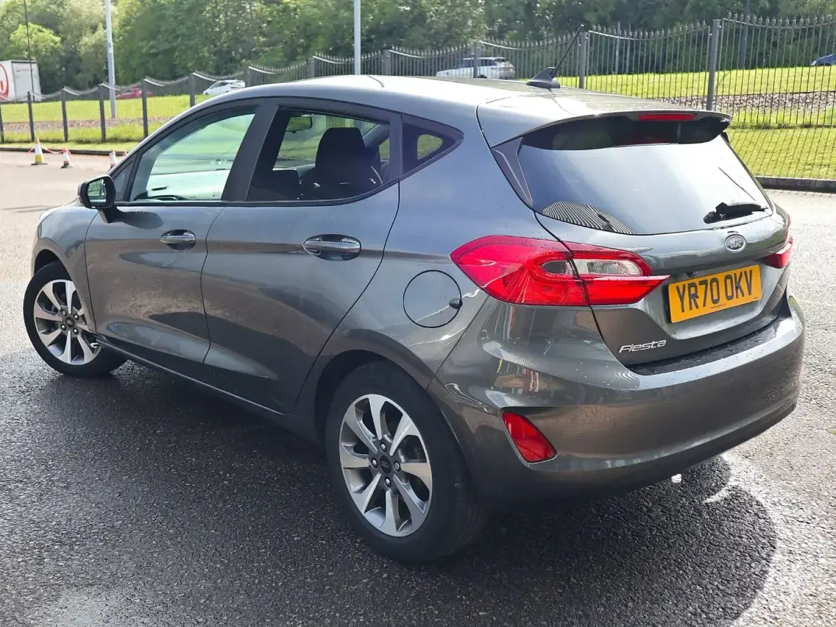 Używany Ford Fiesta Trend 95 KM (69 kW) 2020 Szary Hatchback