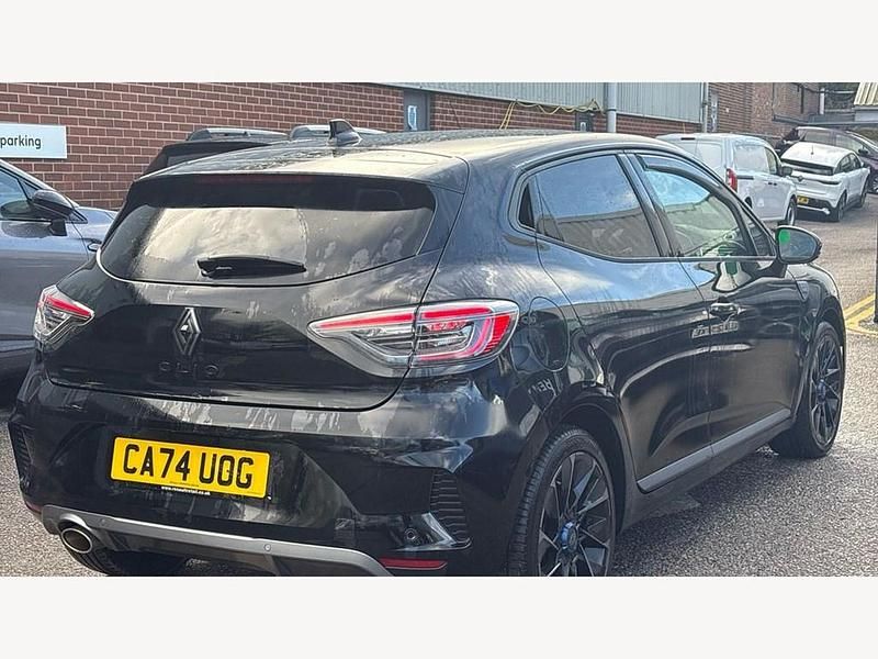 Used Renault Clio V Esprit Alpine 90 HP (66 kW) 2024 Black  Hatchback