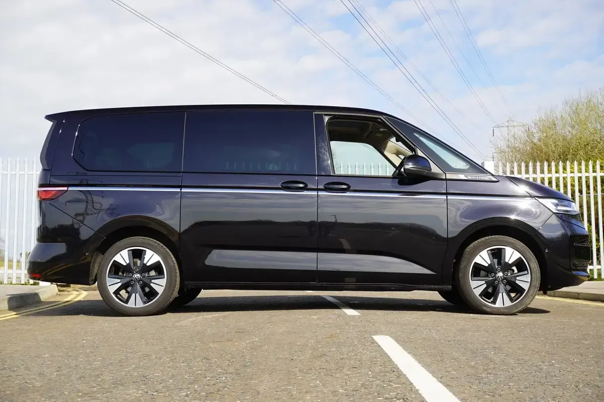 Used VW Multivan Style 150 HP (110 kW) 2025 Black MPV