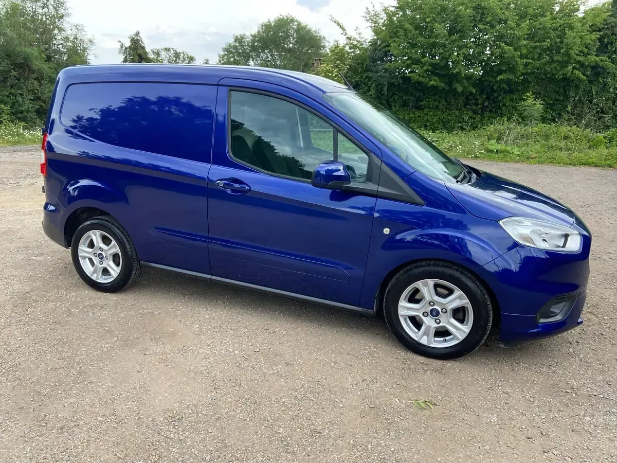 Used Ford Transit Limited 100 HP (73 kW) 2018 Blue Van