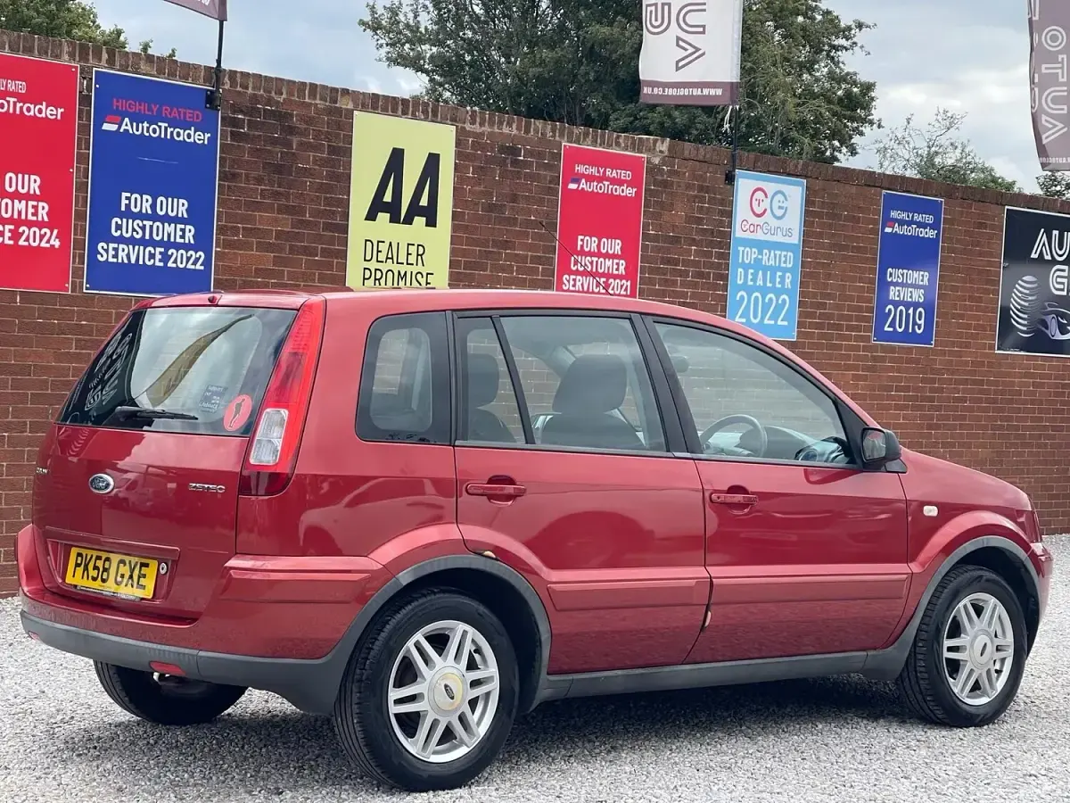 Used Ford Fusion Zetec 2008 Red Hatchback