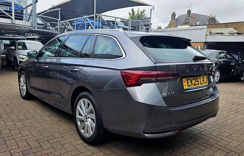 Used Skoda Octavia SE L 150 HP (110 kW) 2025 Graphite grey metallic Estate