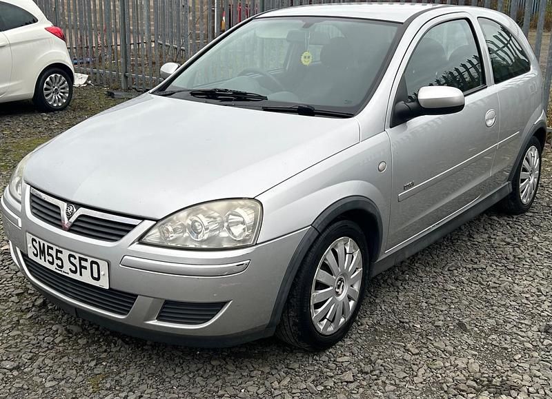 Silver Used 2006 Vauxhall Corsa Design Edition Hatchback | £995 (Fair price) - Image 1/4