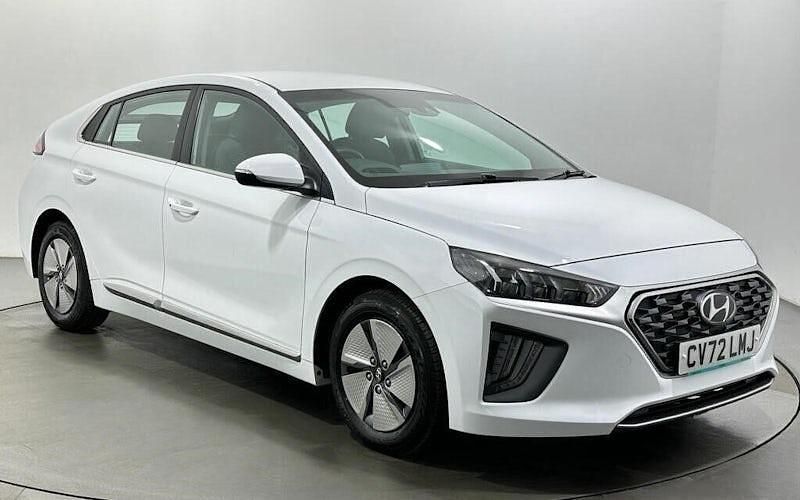 Used Hyundai Ioniq Premium 141 HP (103 kW) 2022 White Hatchback