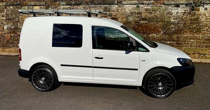Used VW Caddy 102 HP (75 kW) 2012 White MPV