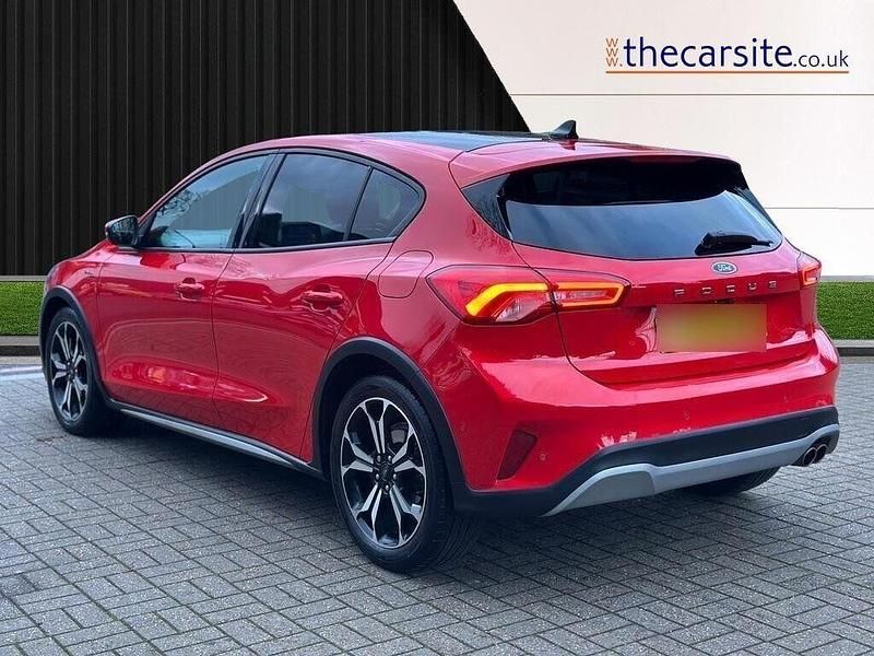 Used Ford Focus Active X 120 HP (88 kW) 2021 Red Hatchback