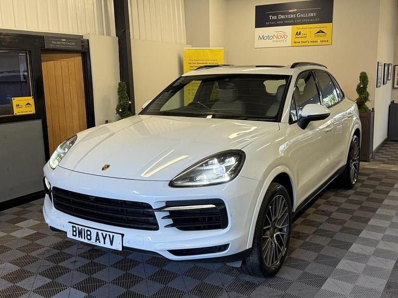 Used Porsche Cayenne 2018 White SUV
