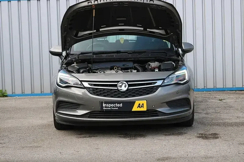 Used Vauxhall Astra Design Edition 2018 Grey Estate
