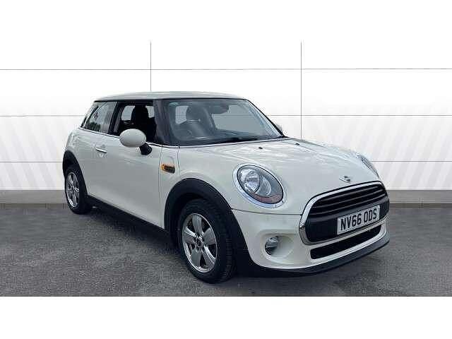 White Used 2016 Mini ONE Hatch Hatchback | £9,772 (Fair price) - Image 1/4