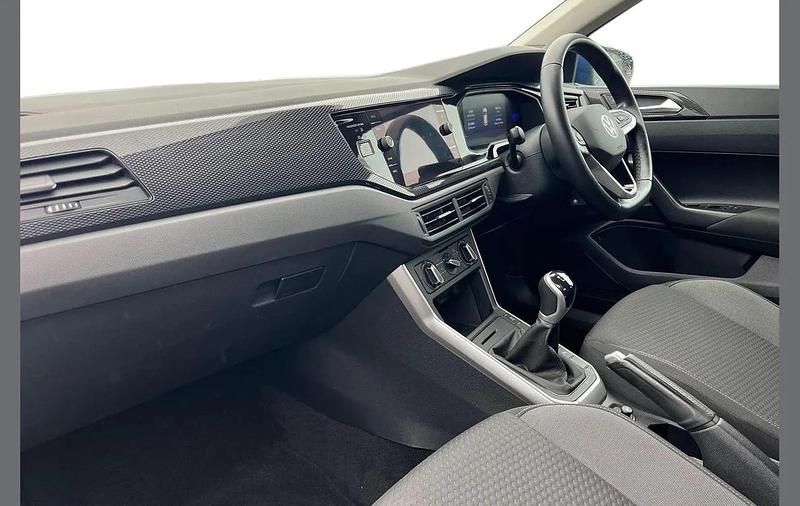 Used VW Polo Life 95 HP (69 kW) 2022 Blue Hatchback