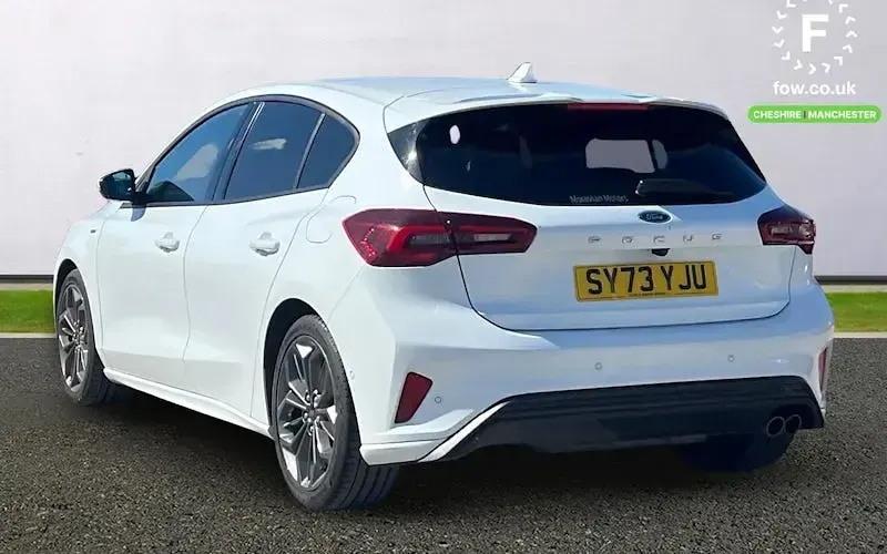 Used Ford Focus ST-Line X 125 HP (91 kW) 2023 White Hatchback