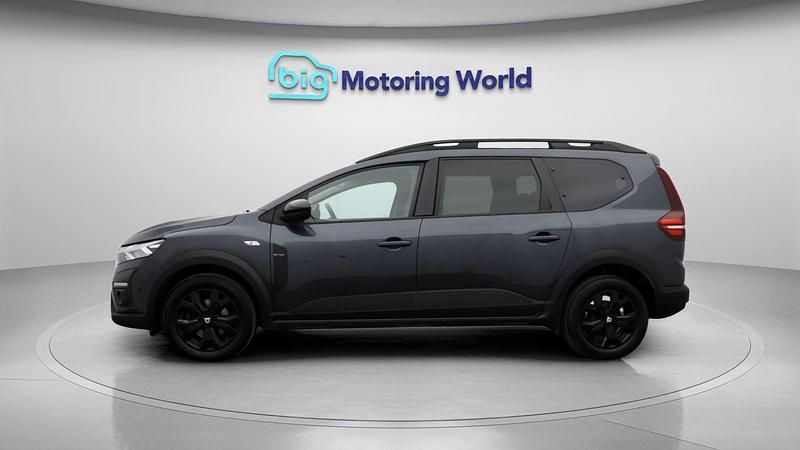Used Dacia Jogger Extreme 110 HP (80 kW) 2022 Grey MPV