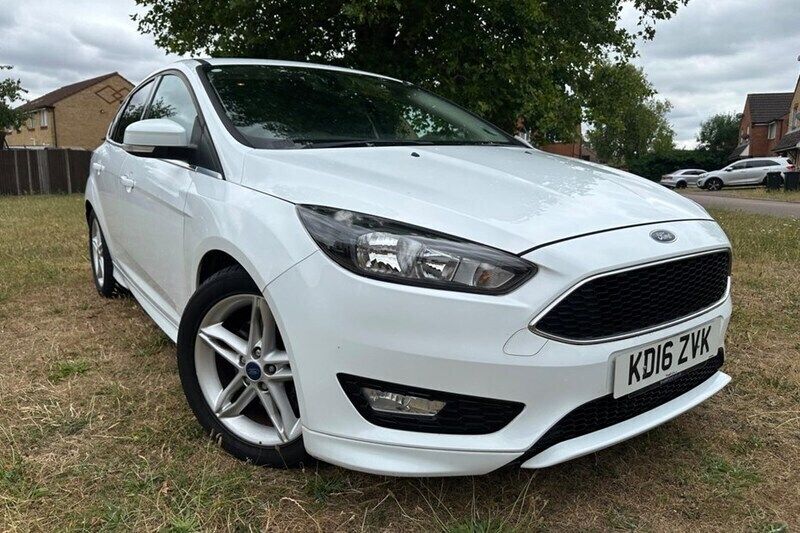 White Used 2016 Ford Focus Zetec Hatchback | £7,500 (Fair price) - Image 1/1