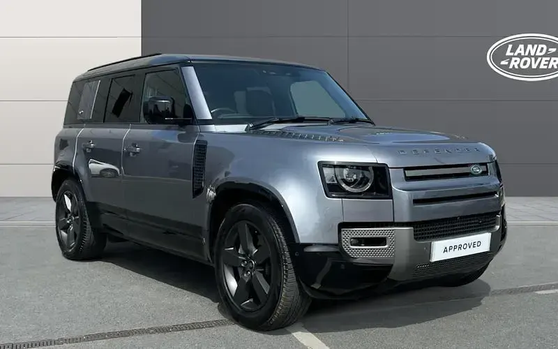 Used Land Rover Defender HSE Dynamic 300 HP (220 kW) 2023 SUV