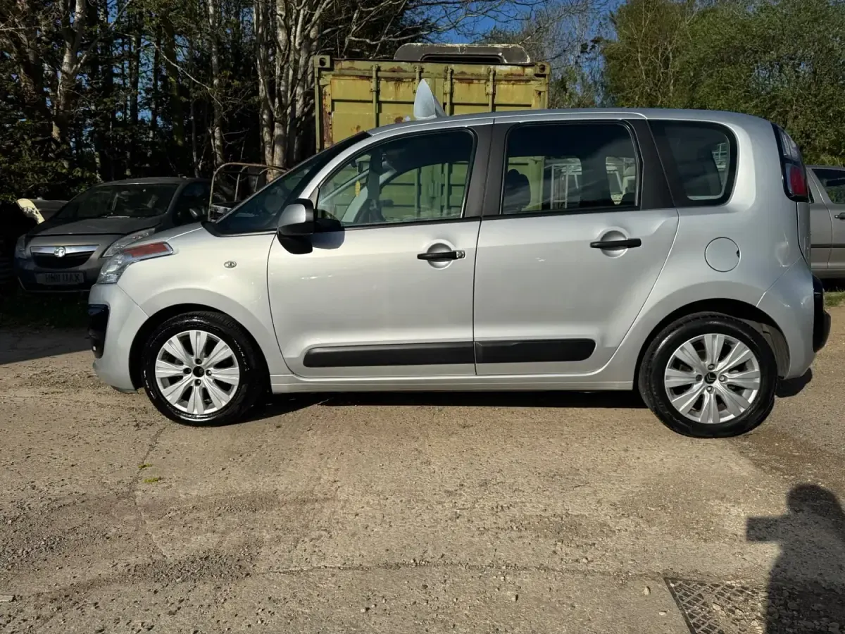 Używany Citroën C3 Picasso VTR Sport 2013 Srebrny Minivan