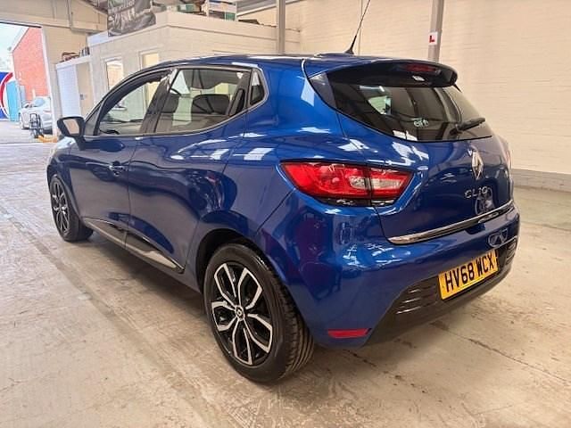 Used Renault Clio IV Play 90 HP (66 kW) 2018 Blue Hatchback