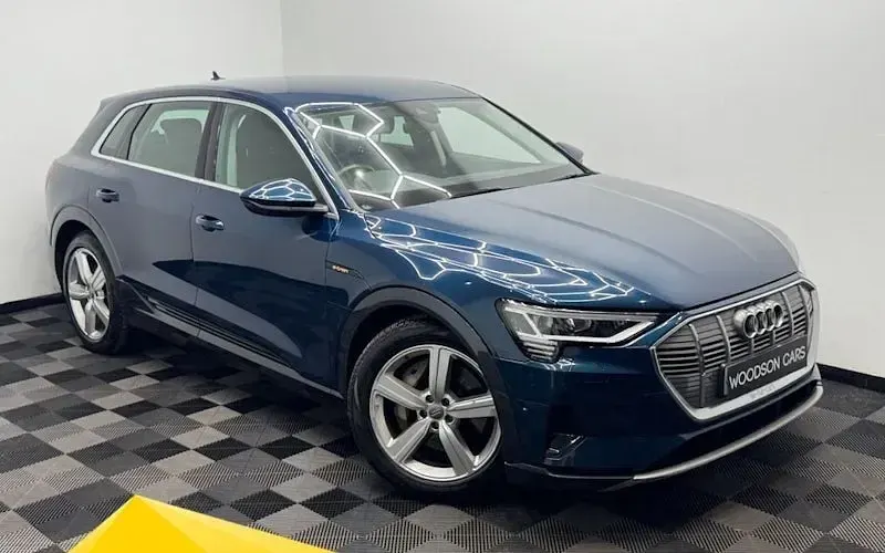 Usado Audi e-tron Design 230 kW (313 HP) 2022 SUV