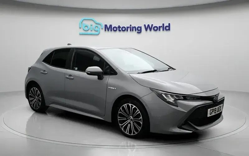Używany Toyota Corolla Design 122 KM (89 kW) 2022 Hatchback