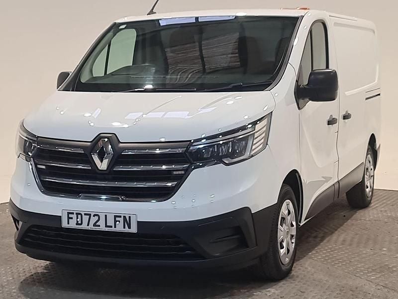 Used Renault Trafic Business 120 HP (88 kW) 2022 White MPV
