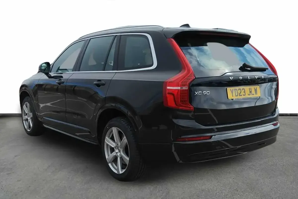 Used Volvo XC90 Core 250 HP (183 kW) 2024 SUV