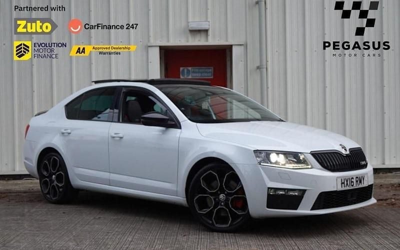 Used Skoda Octavia vRS 230 HP (169 kW) 2016 Hatchback