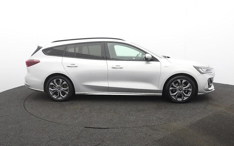 Używany Ford Focus ST-Line 125 KM (91 kW) 2024 Srebrny Kombi