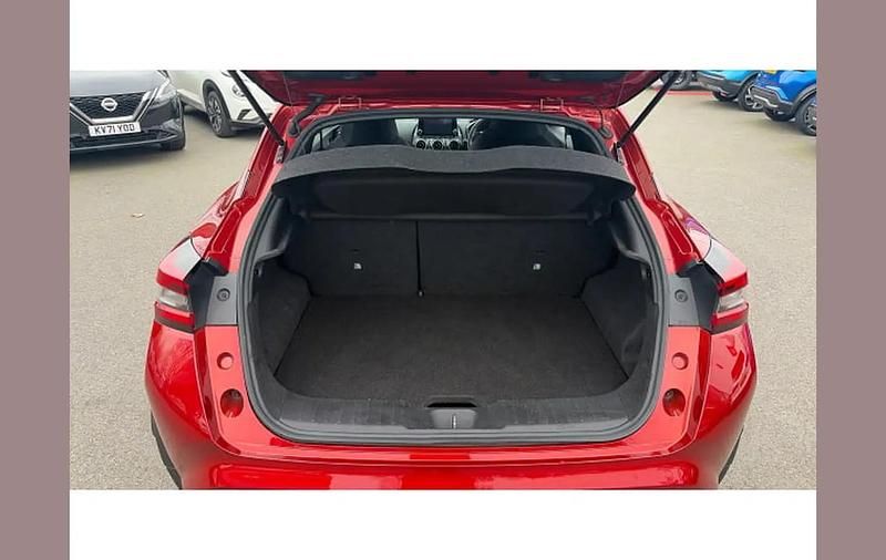 Used Nissan Juke N-Connecta 143 HP (105 kW) 2023 Red SUV