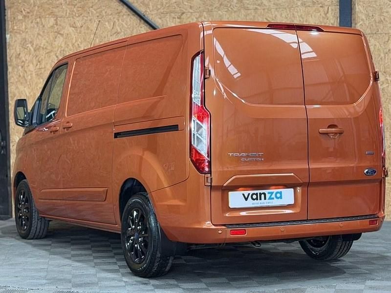 Used Ford Transit Custom Limited 130 HP (95 kW) 2019 Orange Van