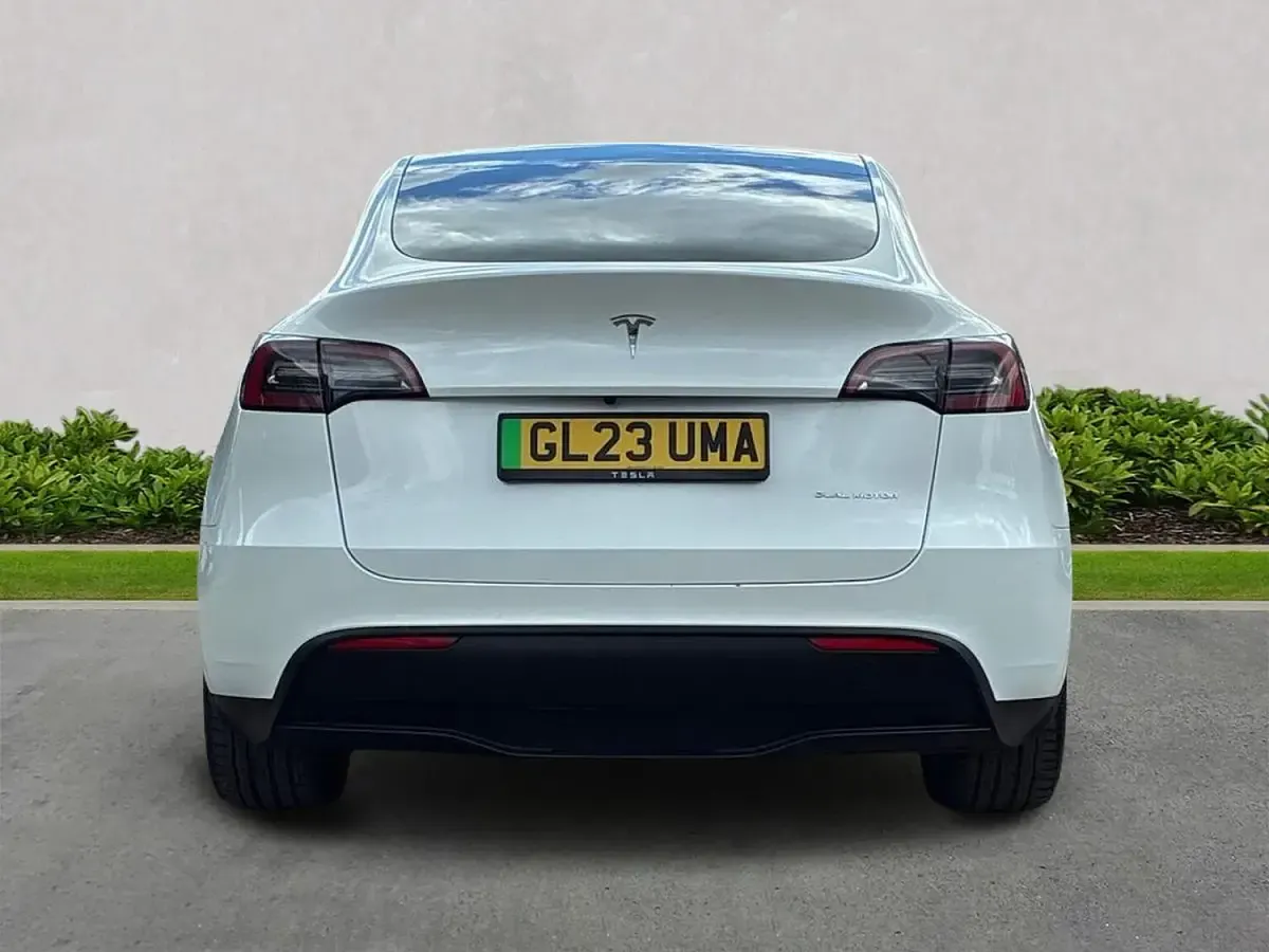 Used Tesla Model Y Long Range AWD 378 kW (514 HP) 2023 White SUV