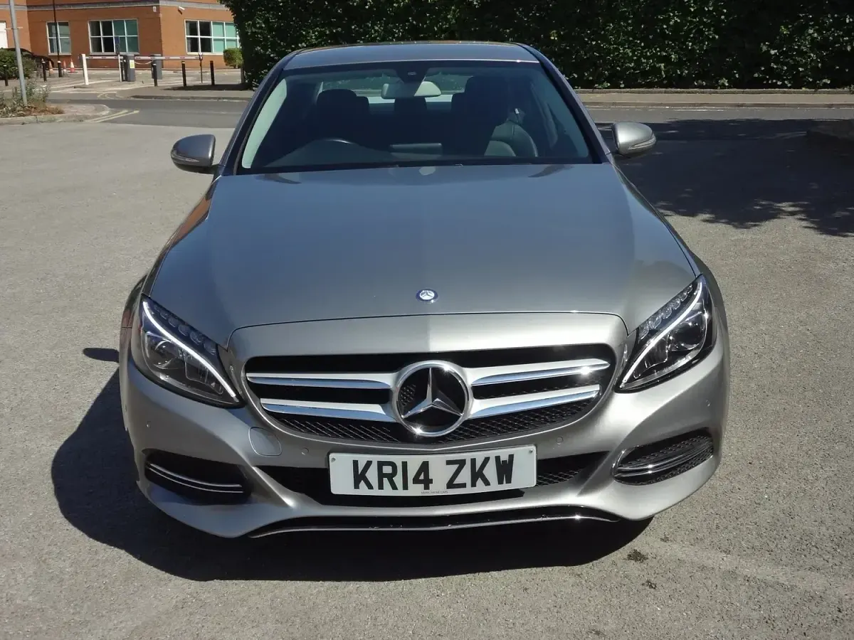 Used Mercedes C200 184 HP (135 kW) 2014 Silver Sedan