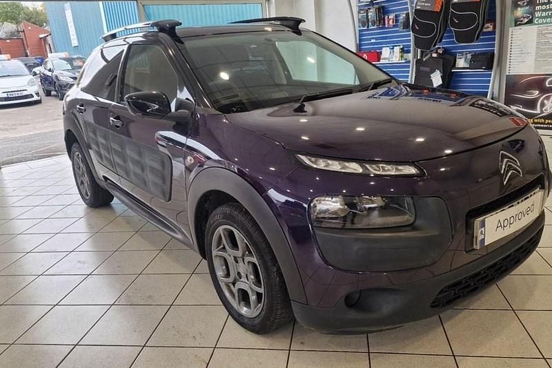 Mauve/purple Used 2015 Citroën C4 Cactus Feel Hatchback | £4,000 (Good price) - Image 1/1