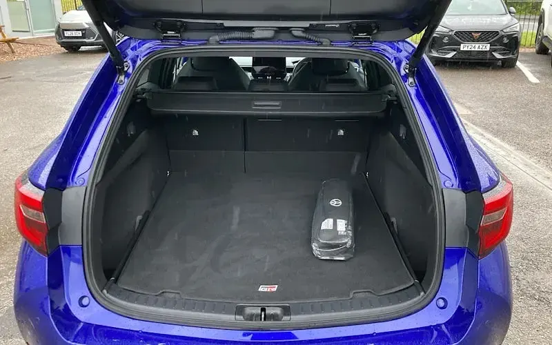 Used Toyota Corolla Sport 140 HP (102 kW) 2024 Blue Estate