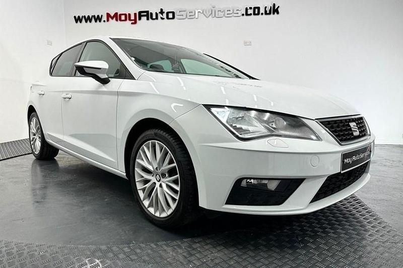 Used Seat Leon SE Dynamic 110 HP (80 kW) 2018 White Hatchback