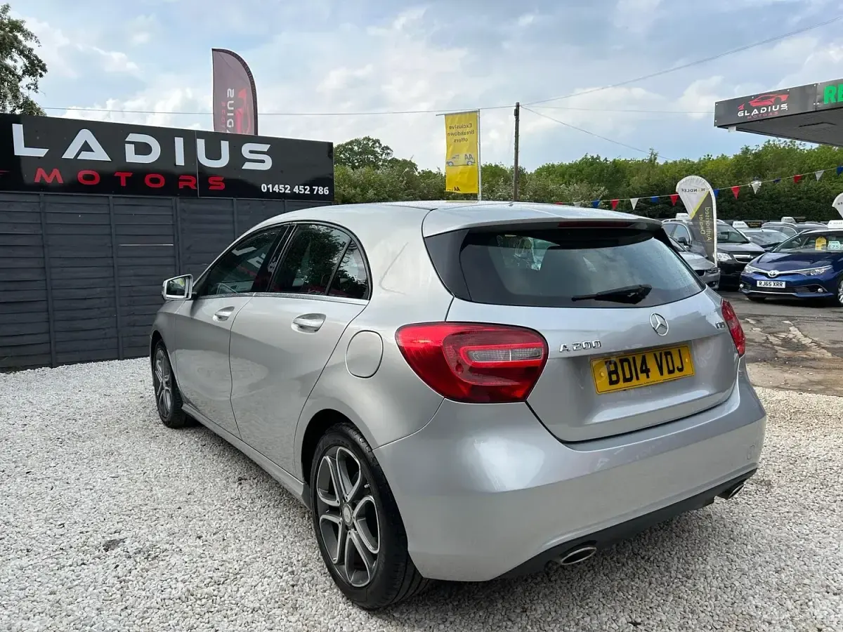 Used Mercedes A200 136 HP (100 kW) 2014 Silver Hatchback