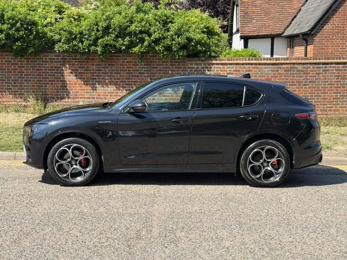 Used Alfa Romeo Stelvio Veloce 280 HP (205 kW) 2024 Black SUV