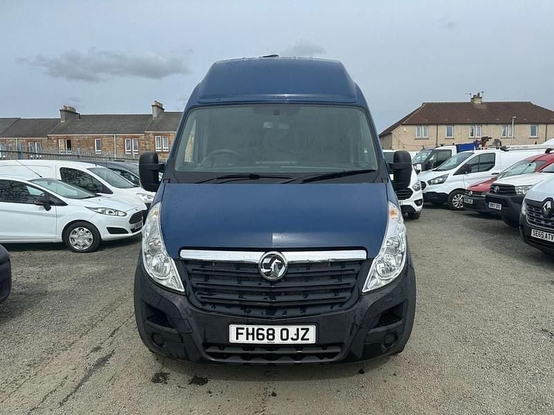 Second-hand Vauxhall Movano 145 CP (106 kW) 2019 Albastru Monovolum