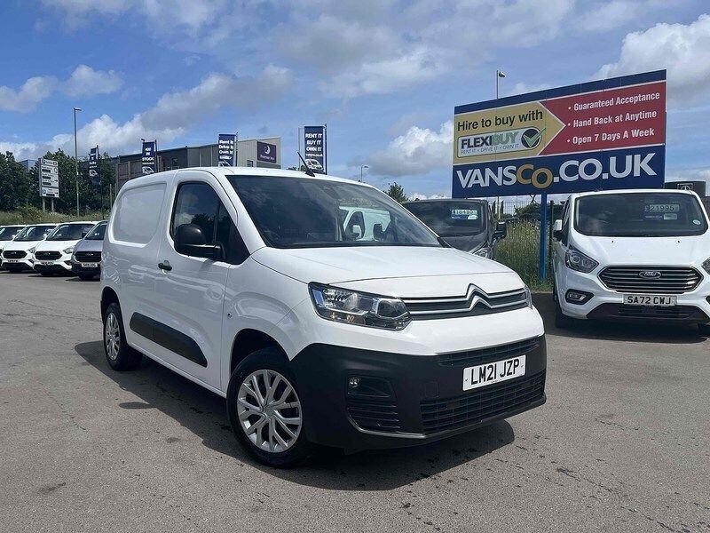 White Used 2021 Citroën Berlingo MPV | £8,995 (Expensive) - Image 1/4