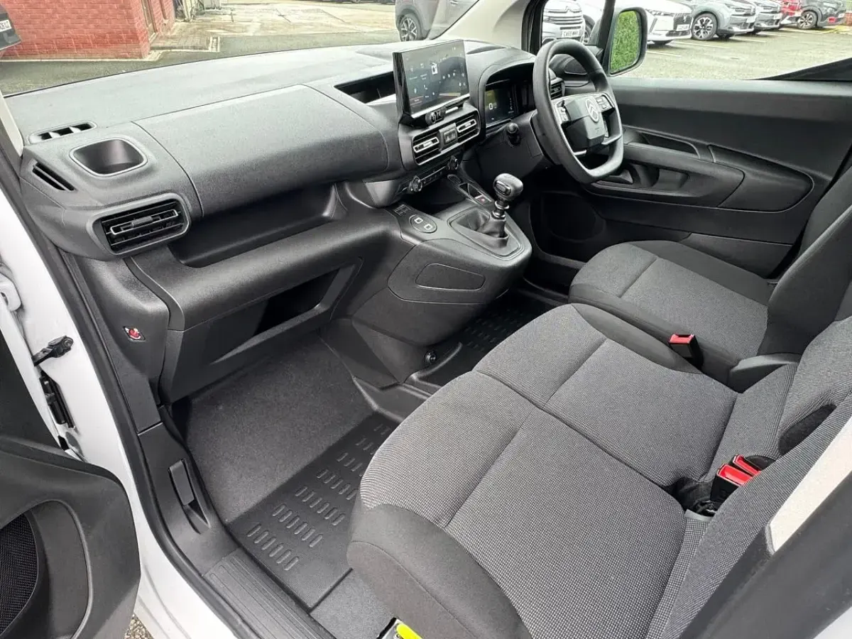 New Citroën e-Berlingo 101 HP (74 kW) 2026 White