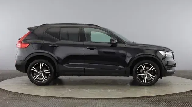 Used Volvo XC40 R-Design 194 HP (142 kW) 2022 SUV