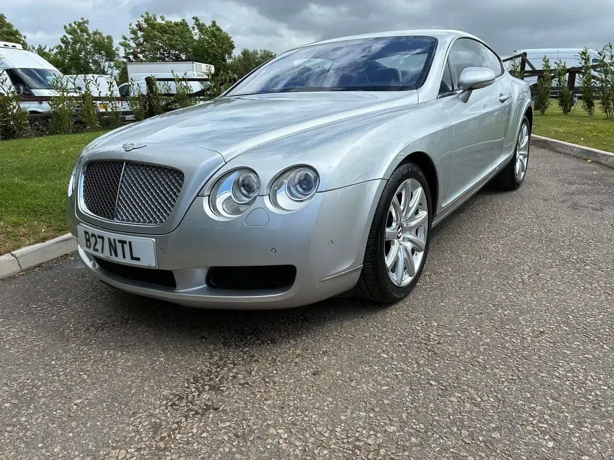 Used Bentley Continental 552 HP (405 kW) 2004 Silver Coupe