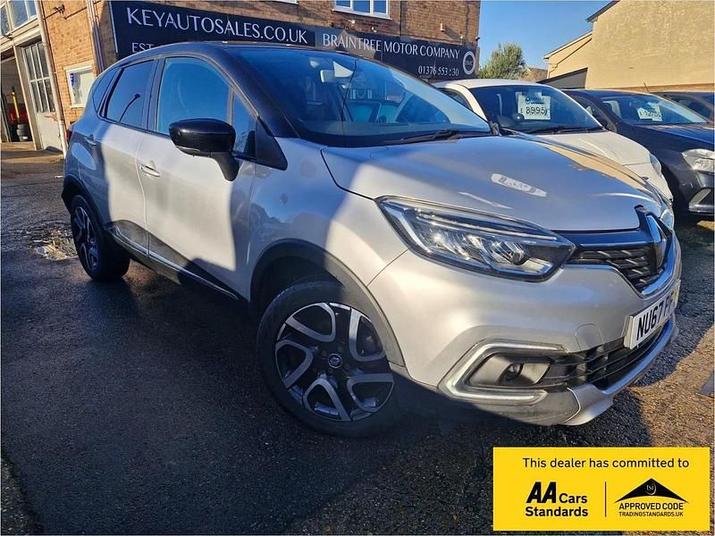 Used Renault Captur Dynamique 90 HP (66 kW) 2017 Silver/black SUV