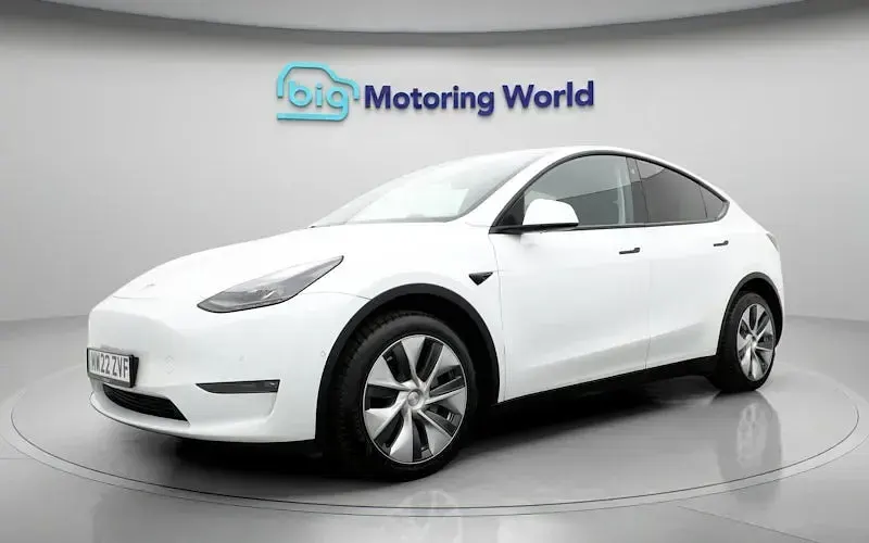 Used Tesla Model Y Long Range AWD 286 kW (389 HP) 2025 SUV
