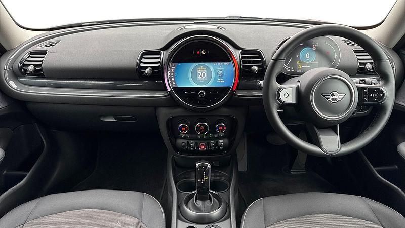 Used Mini Cooper Clubman Classic 134 HP (98 kW) 2023 Red Estate