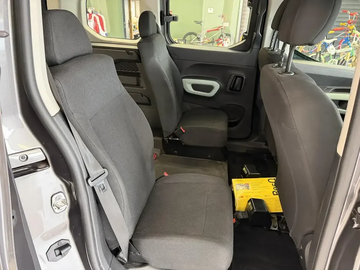 Used Citroën Berlingo Feel 2021 Grey MPV