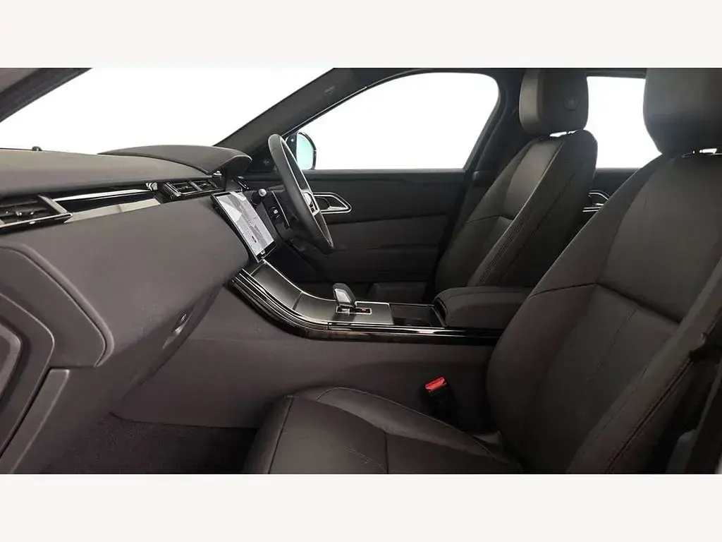 Second-hand Land Rover Range Rover Velar SE Dynamic 204 CP (150 kW) 2024 Negru SUV