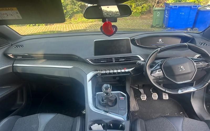 Used Peugeot 5008 GT-line 131 HP (96 kW) 2019 Black SUV