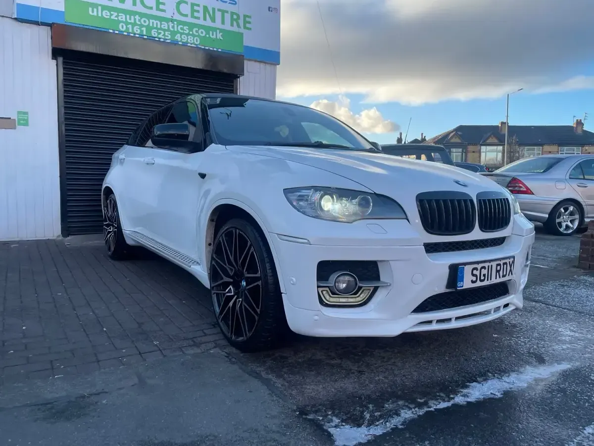 Used BMW X6 400 HP (294 kW) 2011 White SUV