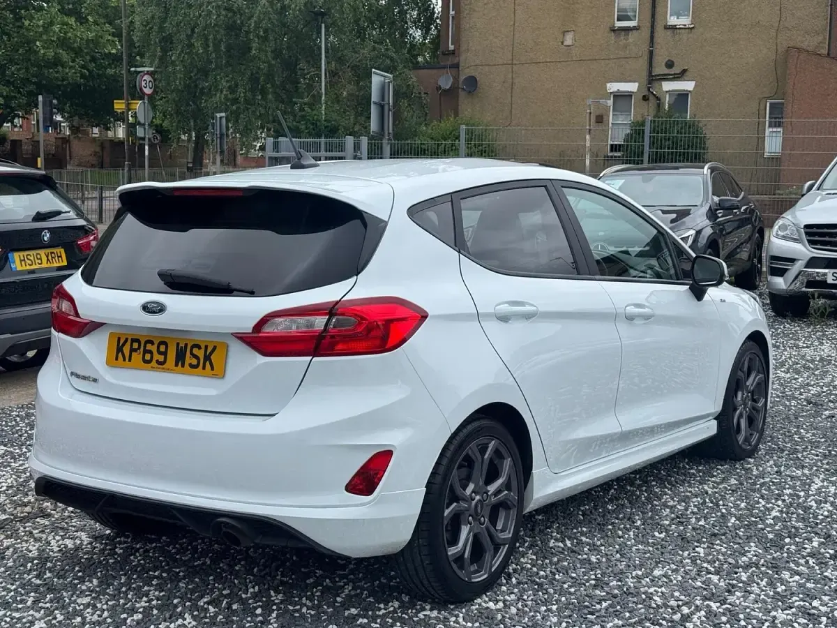 Used Ford Fiesta ST-Line 125 HP (91 kW) 2019 White Hatchback
